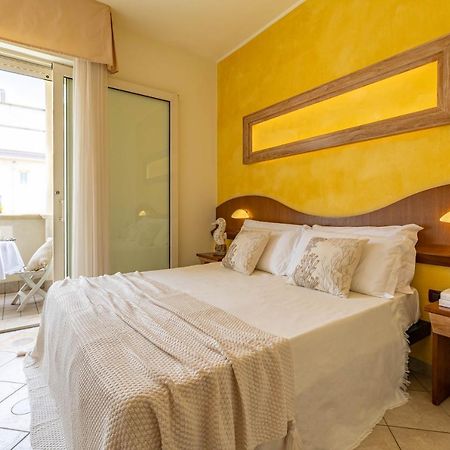 Hotel Smeraldo تْشيزيناتيكو المظهر الخارجي الصورة