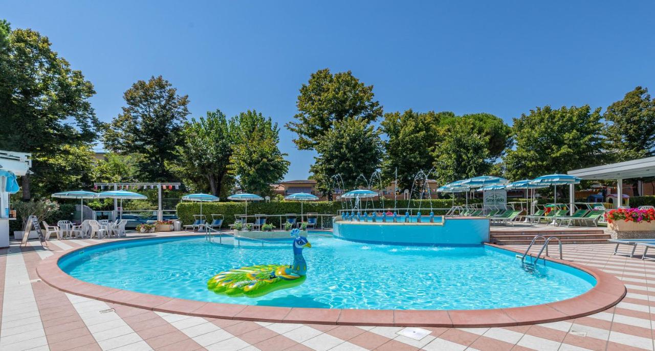 Hotel Smeraldo تْشيزيناتيكو المظهر الخارجي الصورة