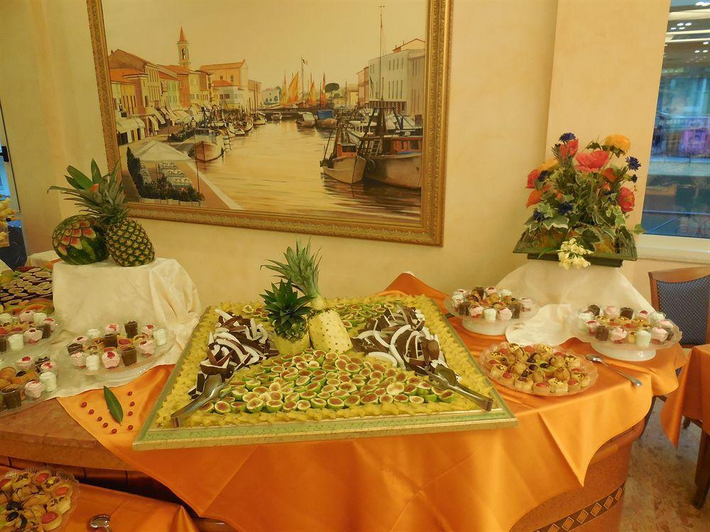 Hotel Smeraldo تْشيزيناتيكو المظهر الخارجي الصورة