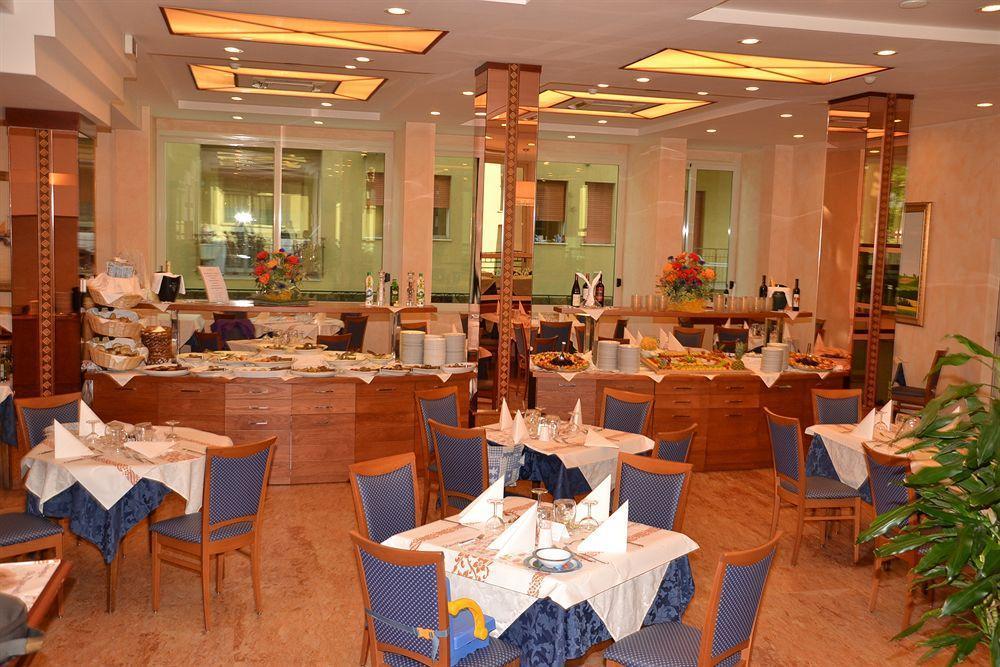 Hotel Smeraldo تْشيزيناتيكو المظهر الخارجي الصورة