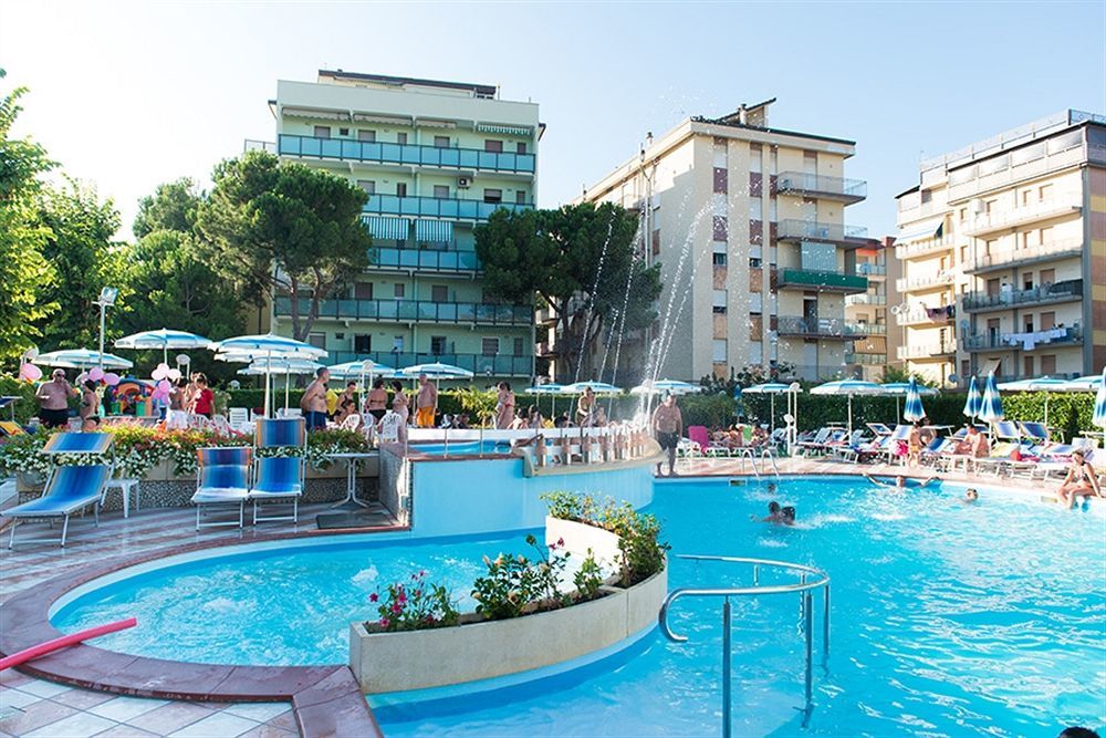 Hotel Smeraldo تْشيزيناتيكو المظهر الخارجي الصورة