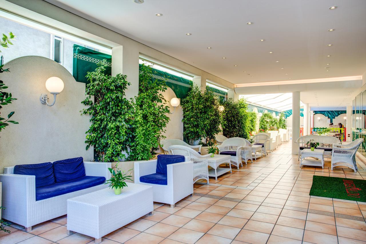 Hotel Smeraldo تْشيزيناتيكو المظهر الخارجي الصورة